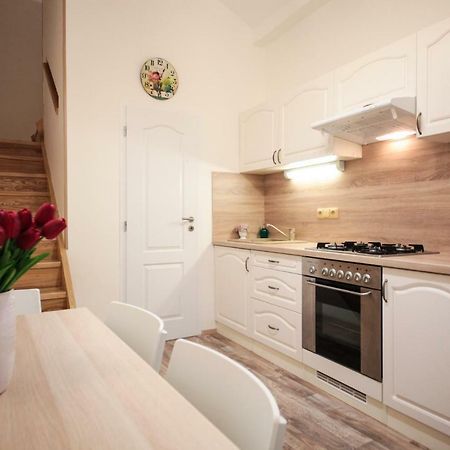 プラハFamily Duplex On Wenceslas Squareアパートメント エクステリア 写真