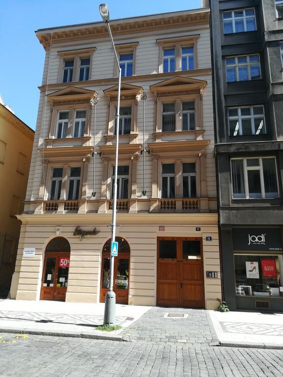 プラハFamily Duplex On Wenceslas Squareアパートメント エクステリア 写真