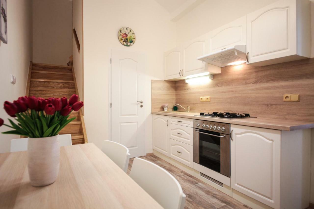 プラハFamily Duplex On Wenceslas Squareアパートメント エクステリア 写真